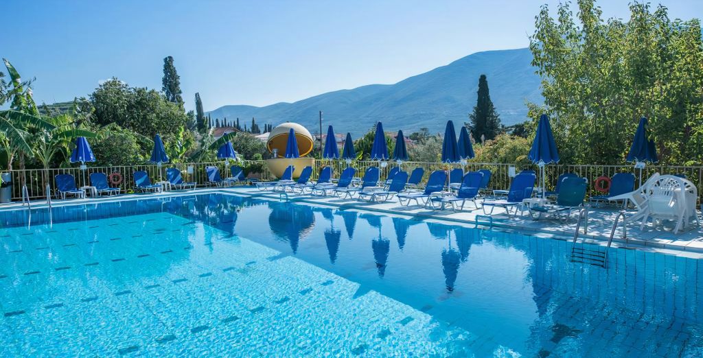 Koukounaria top hotel zakynthos
