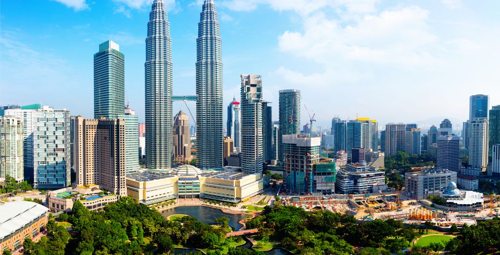 Private Discovery Tour of Malaysia with Optional Phuket Extension