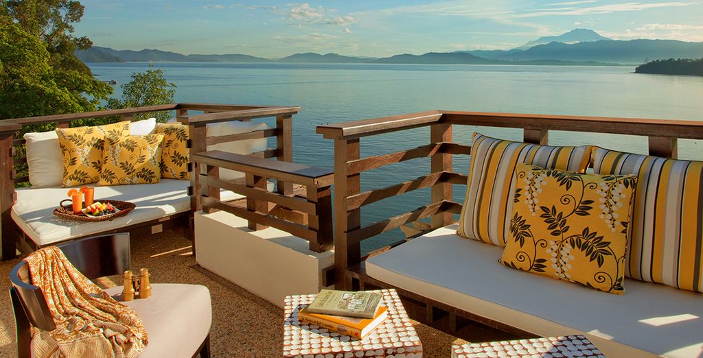 Gaya Island Borneo and Raffles Singapore 5*