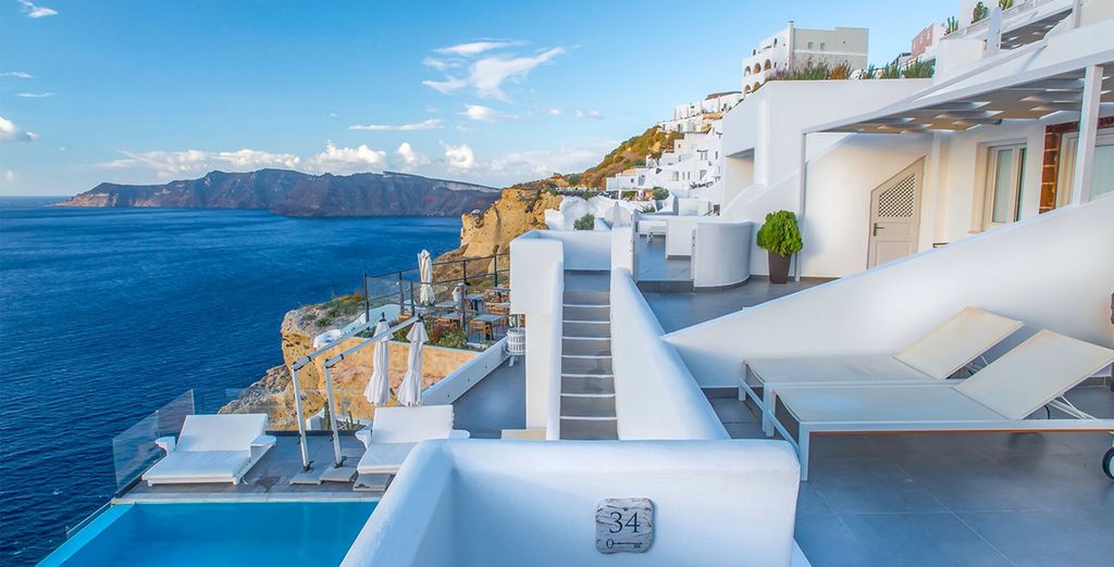 Santorini Secret Suites & Spa 5* - holidays to santorini