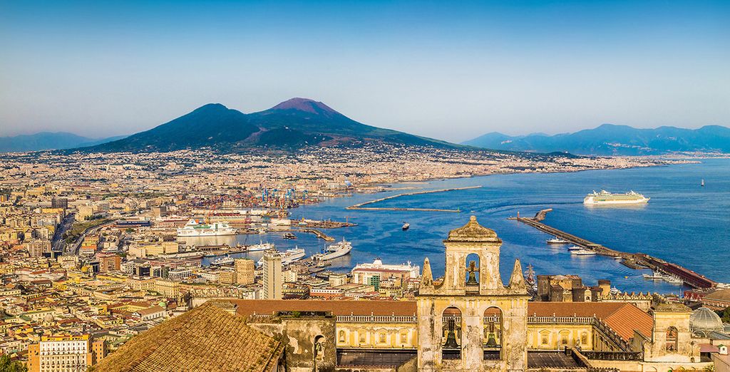 Discover all the wonders and curiosity of Naples