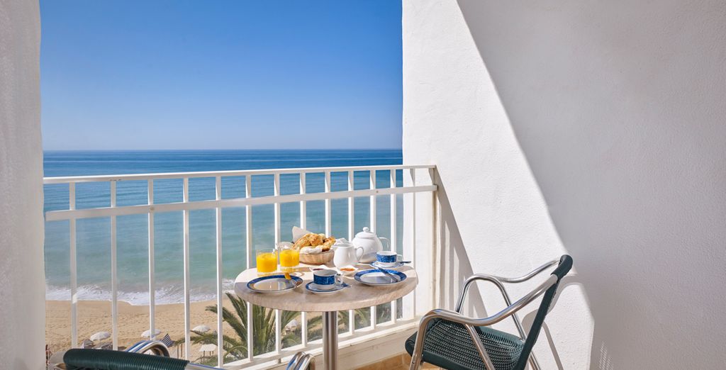 Holiday Inn Algarve 4*