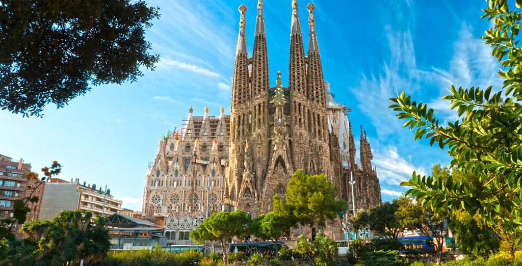 visit Sagrada Familia, Spain