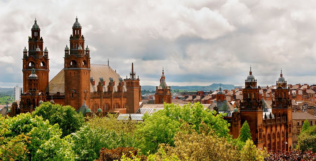 Explore Glasgow, the modern and classical city