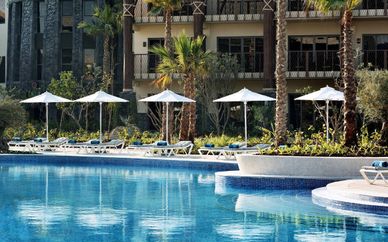 Lapita Dubai Park & Resort 4*