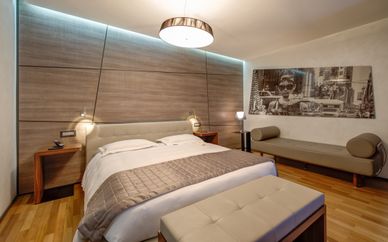 Berg Luxury Hotel 4*