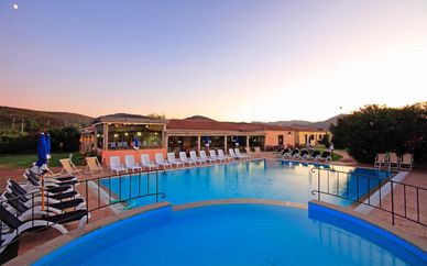 Eden Village Li Suari 4*