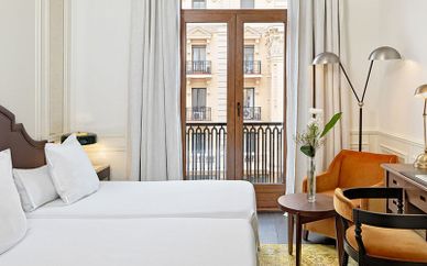 H10 Villa de la Reina 4*