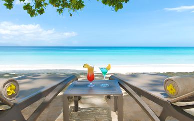 The H Resort Beau Vallon Beach, Seychelles 5* e volo Emirates
