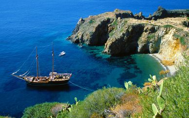 Crociera delle Isole Eolie in Caicco