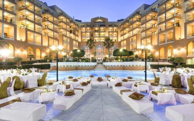 Hotel Corinthia St. George's Bay 5*