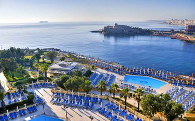 Hotel Corinthia Marina Beach Resort 4*