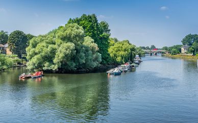 Holiday Inn London - Kingston South 4*