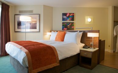 Bermondsey Square Hotel 4*