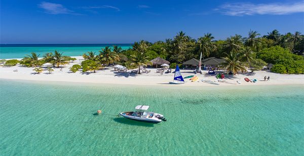 Holiday Island Resort & Spa 4*