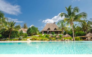 Zanbluu Beach Hotel 4* & optional Safari