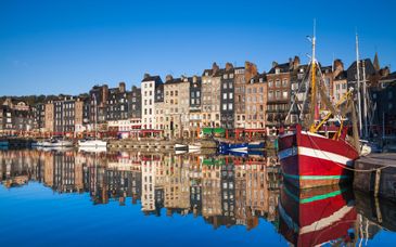 Hôtel Le Cheval Blanc OF Hôtel Le Dauphin