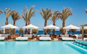 Nikki Beach Santorini 5*