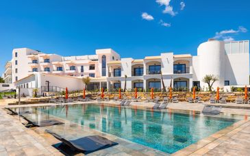 Regency Salgados Hotel & Spa 4*