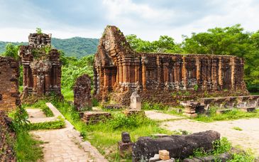 Entdeckungsreise in Hoi An im 5* Hotel & optional Hanoi und Halong Bucht