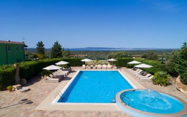 Lu Hotel Porto Pino 4*