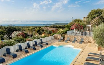 Chiar Di Luna 4* mit Flug oder Corsica Ferries