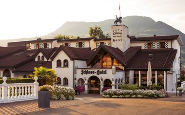 Romantik Schloss-Hotel am See, Swiss-Chalet Merlischachen 4*