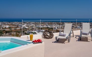 Nalas Suites Emporio Santorini