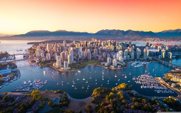Sheraton Vancouver Wall Centre 4* & Kimpton Palladian Hotel 4*