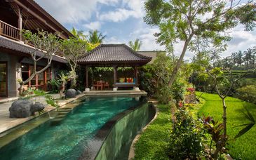 Dwaraka The Royal Villas 4* & Grand Mercure Bali Seminyak 5*