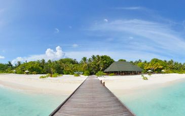 Holiday Island Resort & Spa 4*