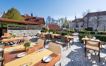 Lindner Hotel Prague Castle 4*