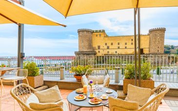 Hotel Mercure Napoli Centro Angioino 4* - Extensión opcional en Ischia