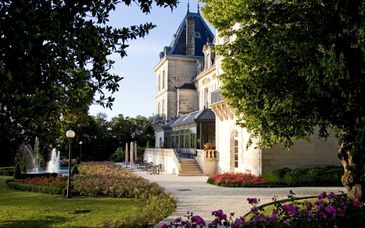 Château de Mirambeau 5*
