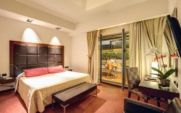 Athenaeum Personal Hotel 4*