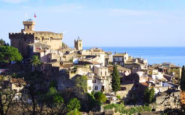 Hôtel Indigo Cagnes-sur-Mer 4*