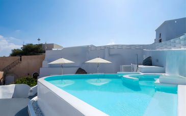 White Concept Caves Santorini 4*