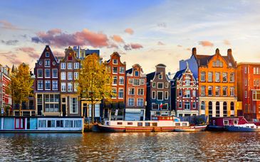 Inntel Hotels Amsterdam Centre 4*