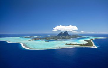 Te Moana Tahiti Resort, Cook's Bay Hotel, Raiatea Lodge et Royal Bora Bora