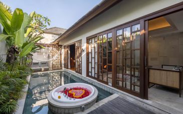 Asvara Villa Ubud by Ini Vie Hospitality 5*, GiliZen Resort - Private Pool Villas 4*, Javana Royal Villas 5*