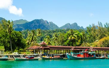 Soggiorno in libertà: Skyline urbani e coste tropicali con possibile soggiorno al Dusit Thani Laguna Singapore 5*
