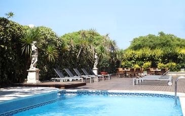 Hôtel & Spa Augusta Club 4*