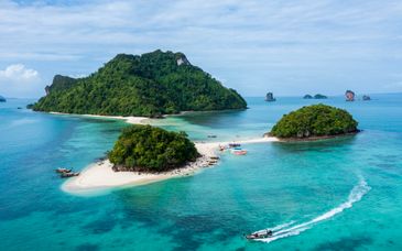 Royal Orchid Sheraton Riverside Bangkok 5*, Grand Mercure Krabi 4*, Hotspring Khao Lak 4* o Marriott Khao Lak 5*