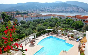 Skopelos Village 4*