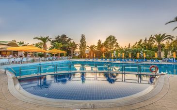 Kipriotis Hippocrates 4* - Adults Only
