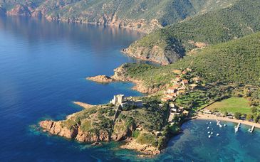 Hotel e Residence Costa Rossa con traghetto Corsica Ferries