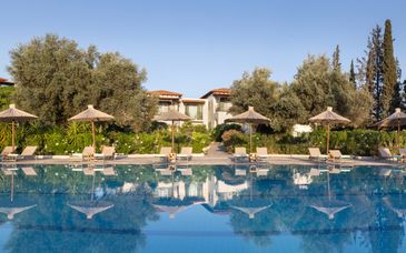 Duo: Zeus Essence Athens Central 5* & Zeus Eretria Resort 5*