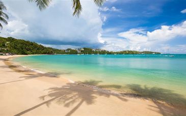 Trio: Theatre Residence 4*, Holiday Inn Resort Krabi Ao Nang Beach 4* & Kantary Beach Khao Lak 4*