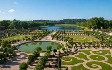 4-9 night tour: From Versailles to Normandy