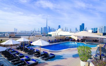 Discover Dubai: Mövenpick Hotel & Apartments Bur Dubai 5*